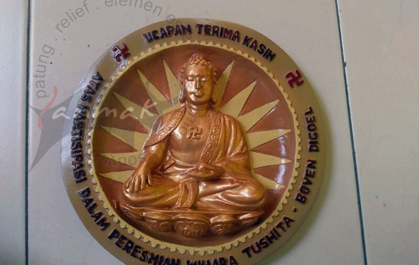 pengrajin patung plakat budha