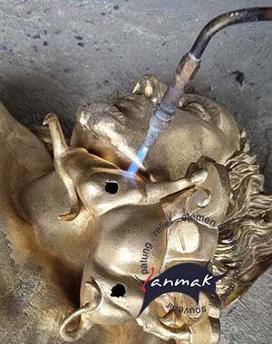 proses fabrikasi patung