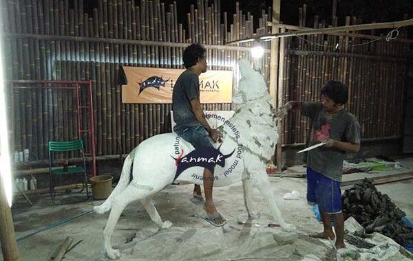 keunggulan patung fiber