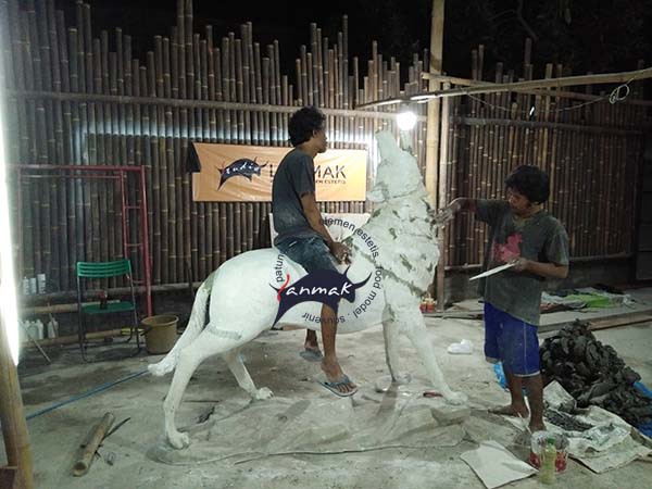 Keunggulan Patung Fiber