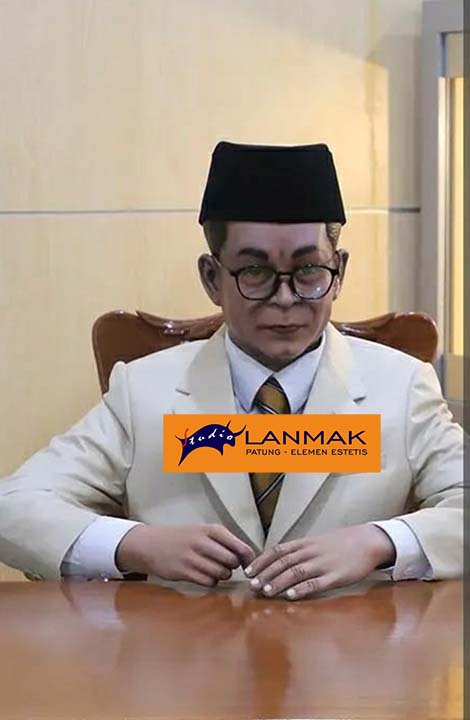 patung wajah bung hatta