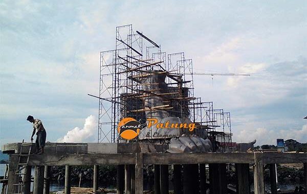proses pembuatan patung besar