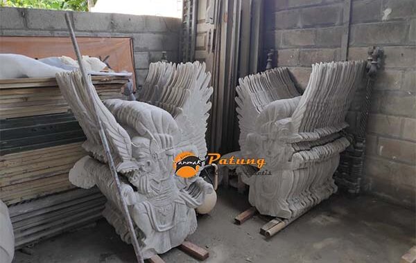 produksi patung