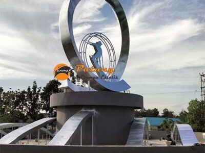 Pembuatan Patung Tugu Bahan Stainless Tinggi 17 Meter